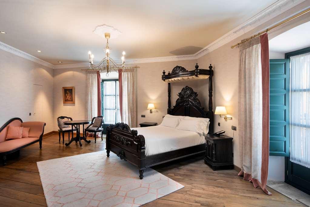 Palacio De Aviles Affiliated By Melia Oda fotoğraf A room at the hotel