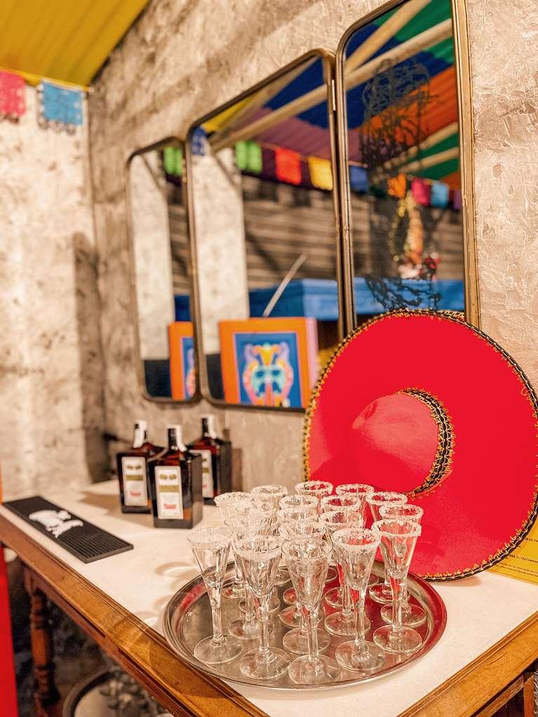 Palacio De Aviles Affiliated By Melia Restoran fotoğraf The bar at the Museum of Modern Art