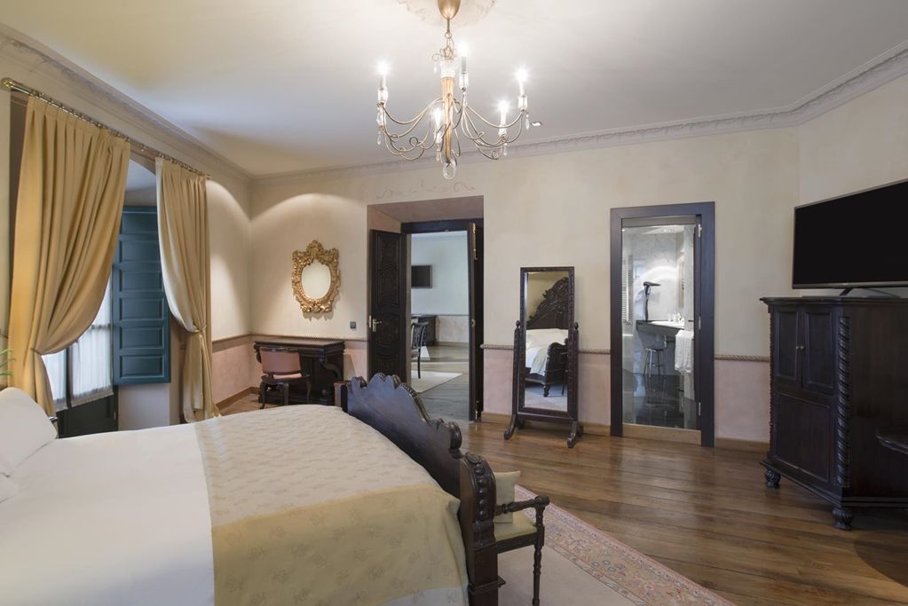 Palacio De Aviles Affiliated By Melia Dış mekan fotoğraf A suite at the hotel